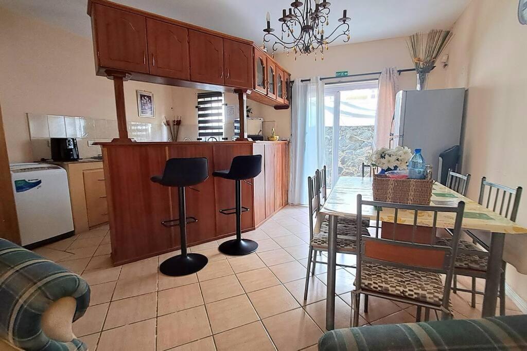 Sunshine Luxurious Villa:4 Mins Walk From Beach Flic-en-Flacq Esterno foto