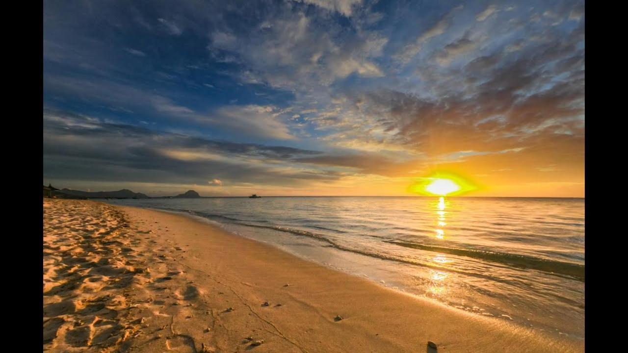 Sunshine Luxurious Villa:4 Mins Walk From Beach Flic-en-Flacq Esterno foto